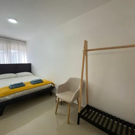 Apartment Viridian Three Apartment, *