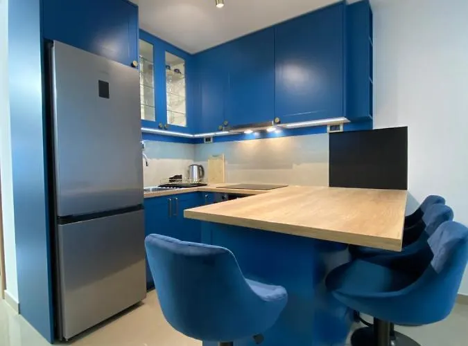 Viridian Three Apartment,